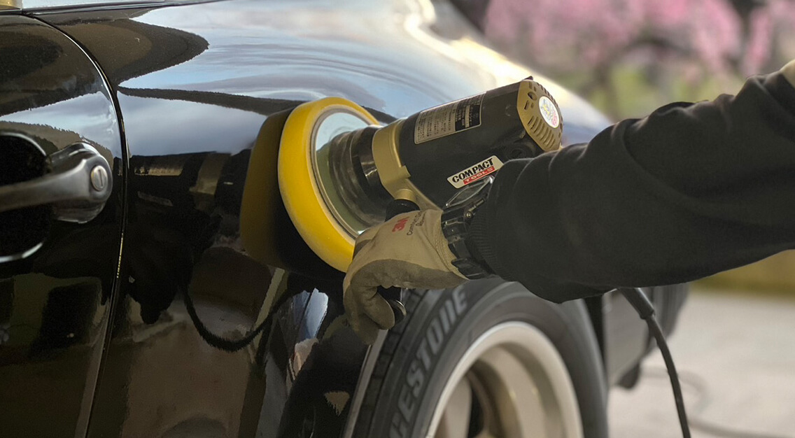 山梨にある修理業者の車のオールペン（オールペイント）の下地処理