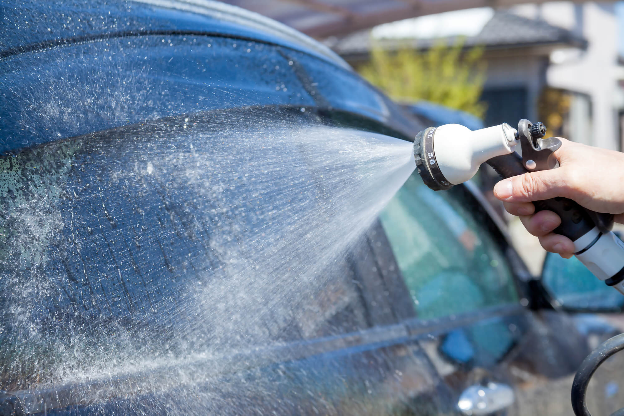 傷を防ぐために洗車機前に必ずやるべきこと